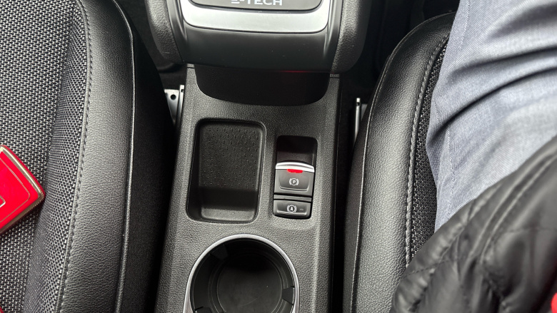 Renault Captur 1.6 E-Tech full hybrid 145 Rive Gauche 5dr Auto Hybrid Hatchback